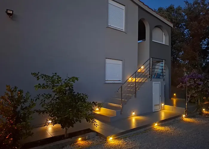 בית אירוח Ap Jurisic *