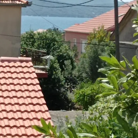 Δωμάτια σε οικογενειακή κατοικία Ap Jurisic *