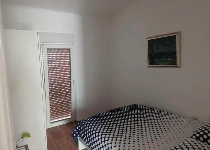 Ostanak kod kuće Ap Jurisic Bibinje